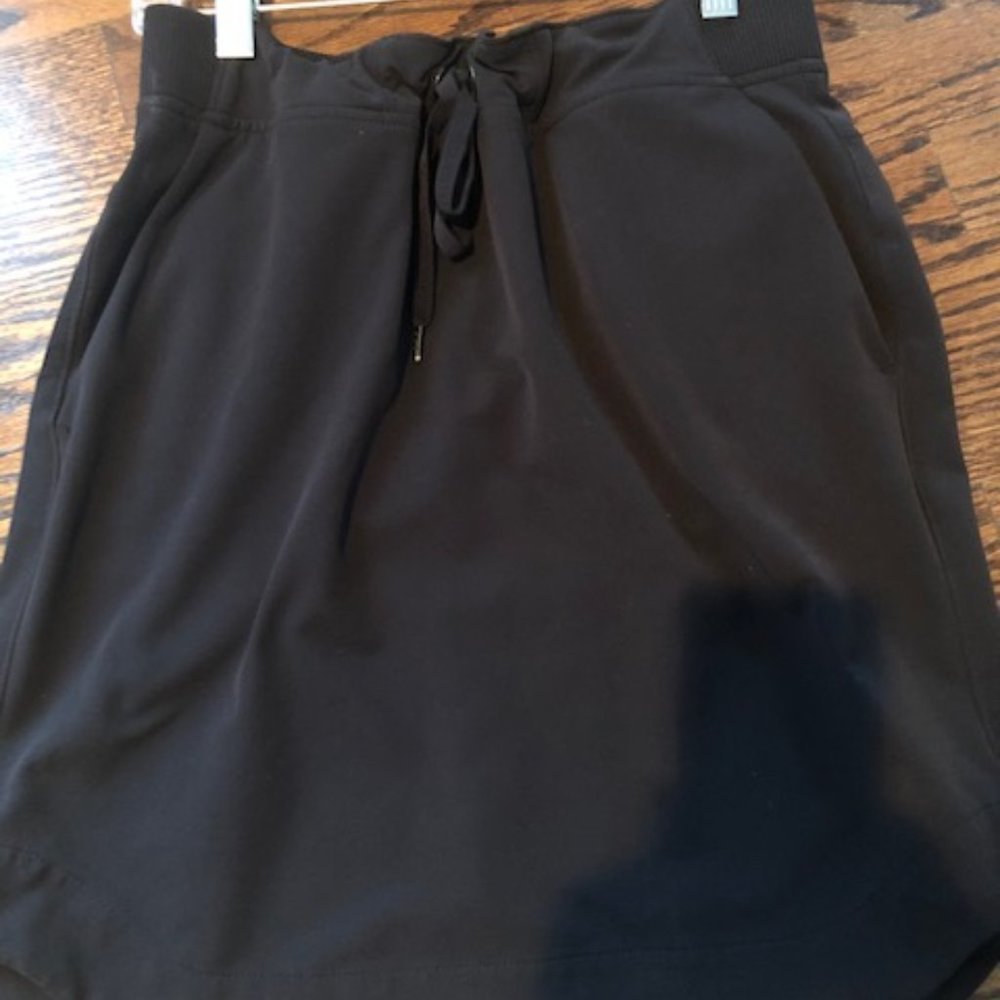 Athleta black skirt ST